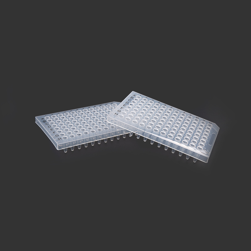 Yarı etekli 96 oyuklu PCR Plakaları