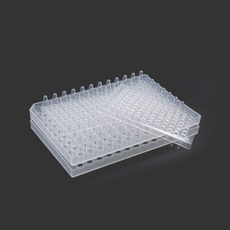 Yarı etekli 96 oyuklu PCR Plakaları